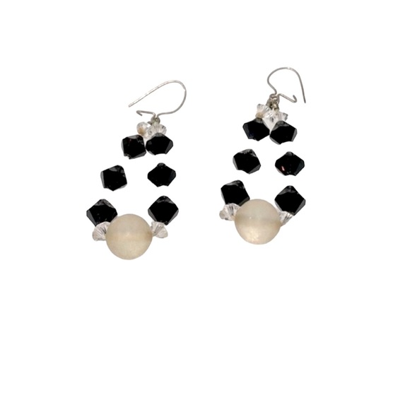 Vintage Black and White Crystal Hanging Earrings. EUC - Picture 1 of 2